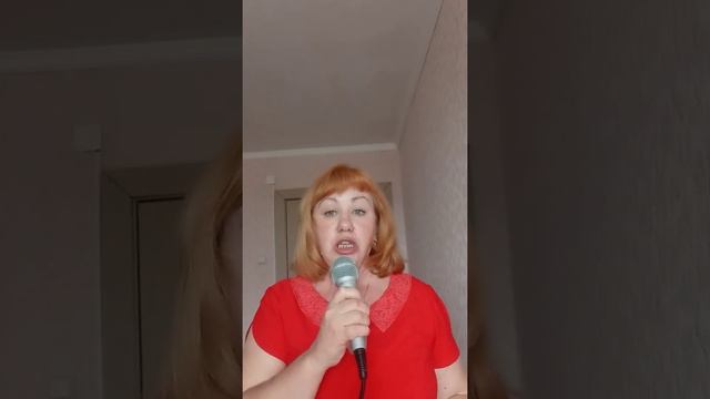 "Занавесочки" м. и сл. М Максимов .Поет Мазанова Марина. смотреть онлайн