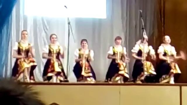 Ансамбль шумовых инструментов "Веселые ложкари" композиция "Озарнушки" смотреть онлайн