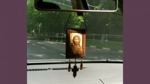 Вешать Иконы в Машине? Ошибка, о которой многие Водители не Догадываются