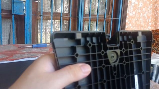 Quitar Soporte Para Monitor LG E1942 En Español