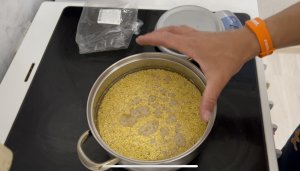 Как сварить пшено на рыбалку. Рабочее и уловистое. Рыба такое любит.