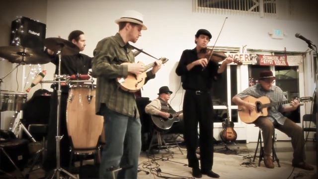 Ranger and the 'Re-Arrangers' performing Tin Rain смотреть онлайн