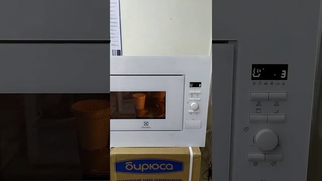 СВЧ-печь Electrolux EMS26204OW. Проверка. смотреть онлайн