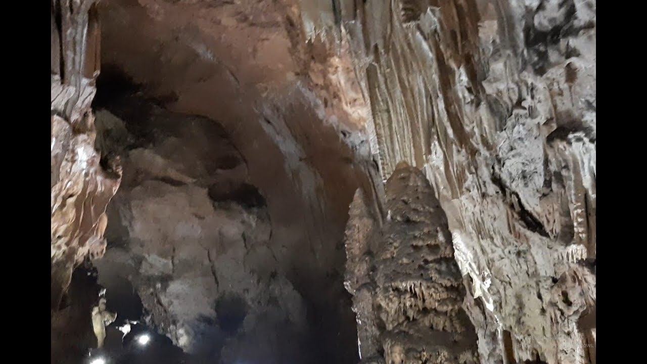 Поездка в "Скельскую пещеру" смотреть онлайн