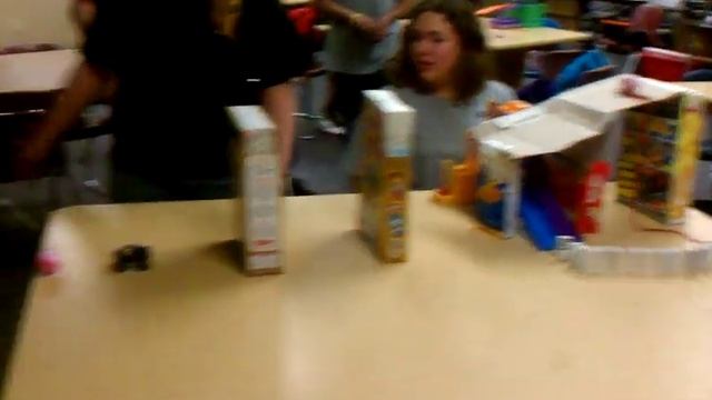 Rube Goldberg Machine: Crack an Egg смотреть онлайн
