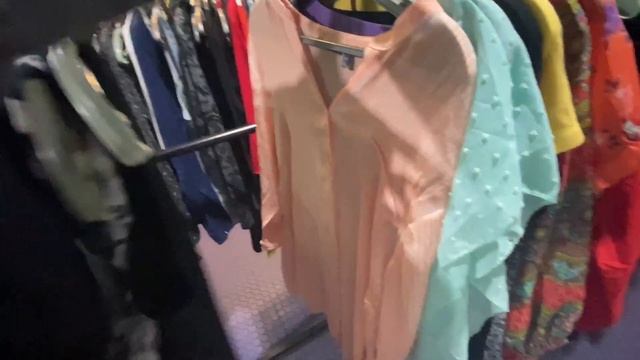 НЕВЕРОЯТНЫЙ СЕКОНД ХЕНД. БРЕНДОВЫЕ ВЕЩИ С ЭТИКЕТКАМИ ЗА КОПЕЙКИ смотреть онлайн