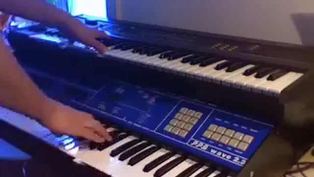 PPG Wave 2.3 vs Ensoniq ESQ-1 смотреть онлайн