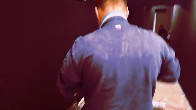 Продолжаем вентиляцию.Компьютерный клуб. смотреть онлайн