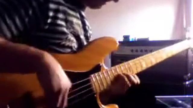 Manolo Nieto Fender Jazz Bass 75 смотреть онлайн