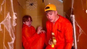 Побег Из КАРТОННОЙ ТЮРЬМЫ Челлендж