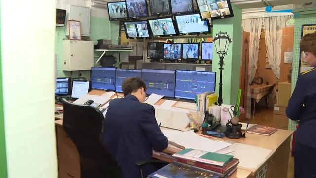 Путешествие во времени под землёй. 55 лет назад открылась Невско-Василеостровская линия метро смотреть онлайн