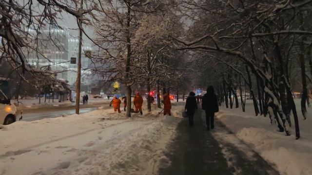 [4K] THIS IS ALSO MOSCOW !?? MOSCOW NIGHT TOUR, OREKHOVO, Russia || Stroll in 4K смотреть онлайн