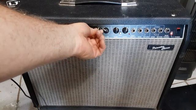 Fender Princeton Chorus смотреть онлайн