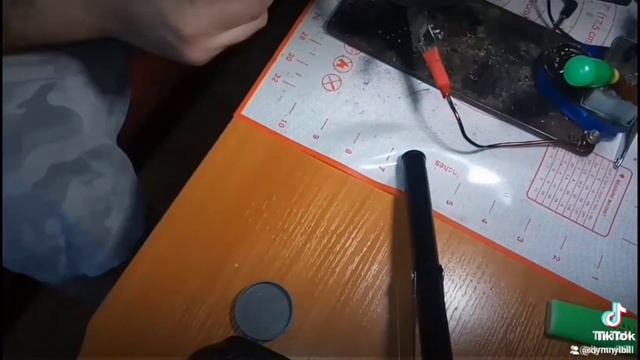 AUX из наушников#кот сгрыз наушники#AUX смотреть онлайн