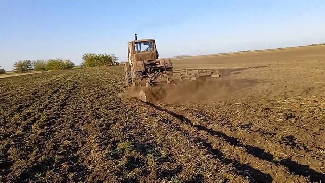 Легендарный Трактор Т-150к? смотреть онлайн