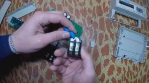 ЭНЕРГОМЕРА СЕ 301 разбираем электросчётчик. Что внутри.