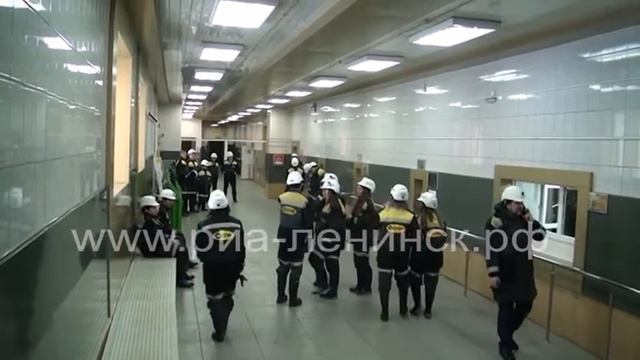 От экскурсии – к стажу смотреть онлайн