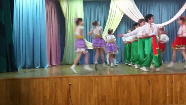 Залицяночка украинские народные танцы смотреть онлайн