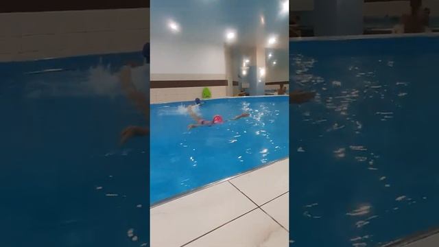 Я научусь плавать. Давай научимся плавать вместе#дети#плавать смотреть онлайн