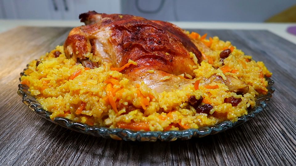 ПЛОВ В РУКАВЕ. Вкуснее чем классичекий рецепт плова! Рецепт плова из курицы в рукаве смотреть онлайн