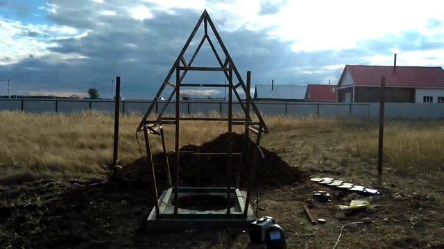 изготовление дачнога туалета из профельной трубы часть 1 смотреть онлайн