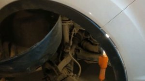 Замена ламп передних габаритов на Ford Kuga 2
