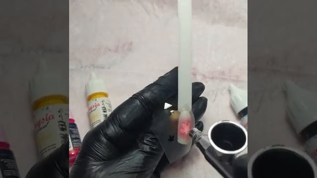 Рисуем аэрографом листья . Аэрография на ногтях. Аэрография в маникюре. Marysia professional смотреть онлайн