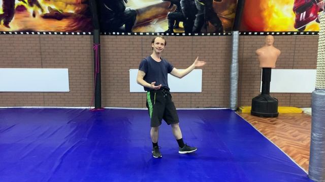 Kip-up (подъем разгибом) из стойки на руках смотреть онлайн