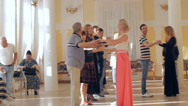 Сюрприз перед началом спектакля от ДК Стрела смотреть онлайн