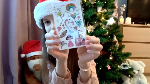 ОБЗОР НОВОГОДНИХ ПОДАРКОВ!😀 МОЁ ПЕРВОЕ ВИДЕО ДЛЯ YOUTUBE🤩 смотреть онлайн