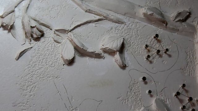 Барельеф розы .