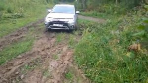 Митсубиси Аутлендер (outlander) по бездорожью