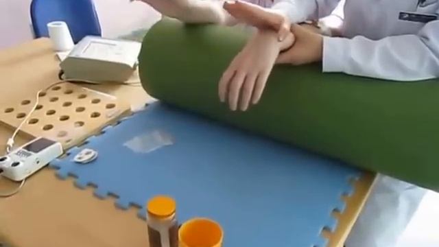 Китай: работа с рукой и электростимуляция смотреть онлайн