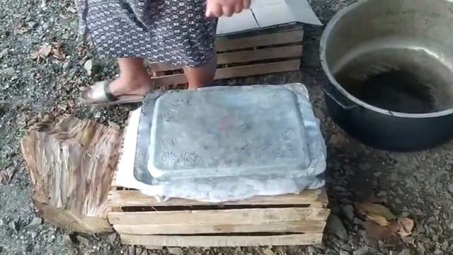 В деревне бабушка готовила маринованные баклажаны на зиму Азербайджанская Кухня Деревенская Кухня смотреть онлайн