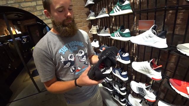 VLOG: чекаем флагман adidas! Alexander Wang Hike Lo, новые ClimaCool, Tennis Hu и Stan Smith Sock P смотреть онлайн