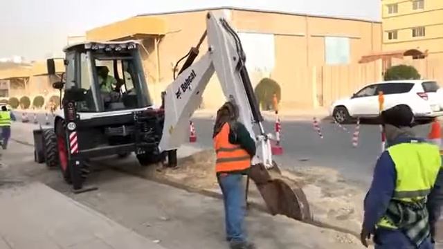 Экскаватор-погрузчик Bobcat B730 смотреть онлайн