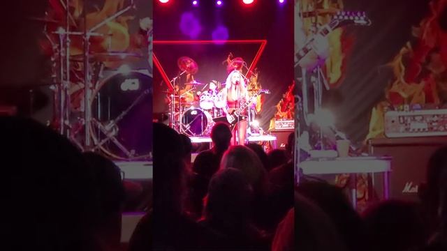 Lita Ford at Streator celebration July 11th 2021 she singing a song from The Runaways смотреть онлайн