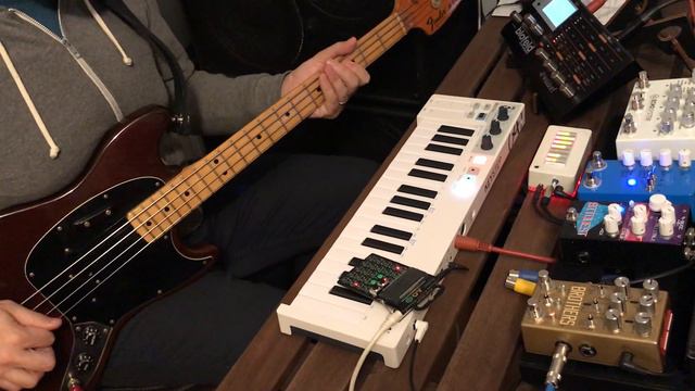 ONE MINUTE JAMS // Fender Mustang Bass, Waldorf Blofeld, Arturia Keystep, and PO-12 Rhythm смотреть онлайн