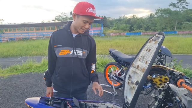 REVIEW HONDA BLADE BAPAK PADA JAMANNYA SI LEGEND MAU BIKIN GTX смотреть онлайн