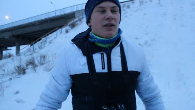 Катаемся с горы | Стакан воды челендж. смотреть онлайн