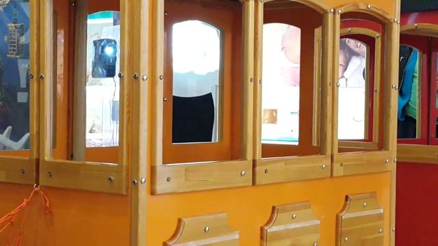 Children's train Sky Mall смотреть онлайн