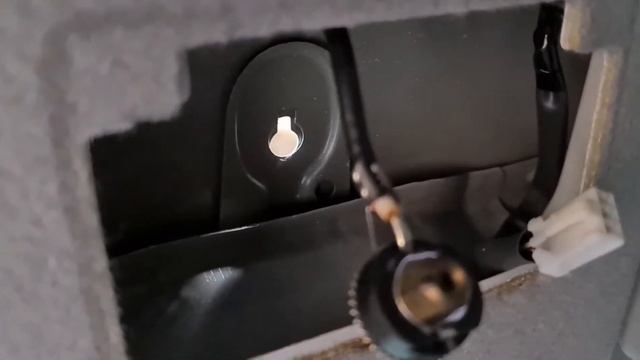 Replace Suzuki Splash Car Radio Antenna | Suzuki Ertiga and Suzuki Swift is almost the same way смотреть онлайн