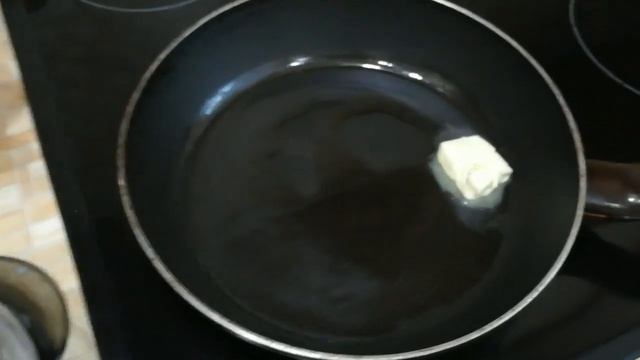 КУРИНЫЕ ТЕФТЕЛИ В СЛИВОЧНО-СЫРНОМ СОУСЕ. смотреть онлайн