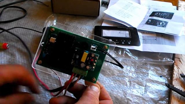 XH-W1621 DC12V/AC220V Digital Thermostat PID Constant Temperature Controller. смотреть онлайн