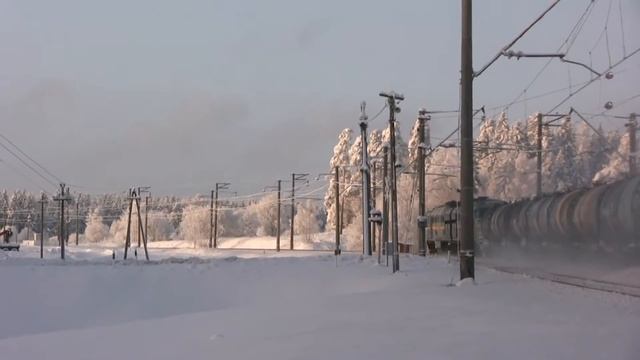 Тепловоз 2ТЭ116-1034 в ст. Аэгвийду / 2TE116-1034 passing Aegviidu station смотреть онлайн