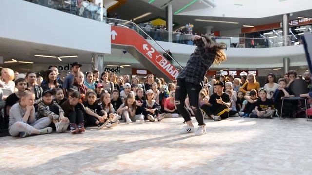 Kids Dance Battle Motion в Туле: дети танцуют-1 смотреть онлайн