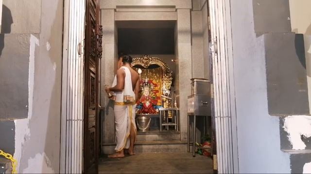 Evening Prayer at Sri Srinivasa Perumal Temple On 05/10 /20 смотреть онлайн