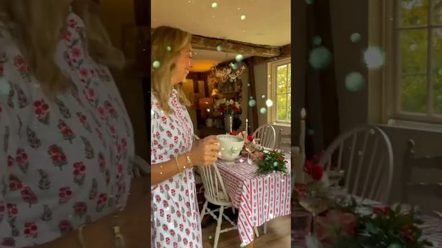 Matching your Christmas Tablescape to your pyjamas and your Christmas dress!!! X смотреть онлайн