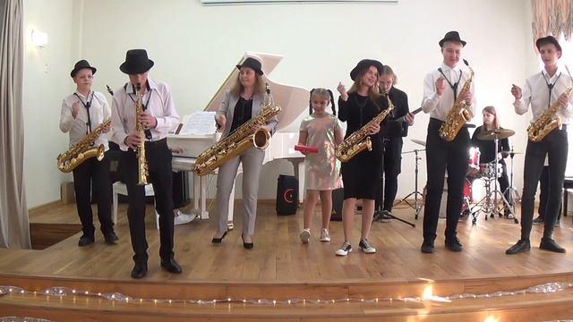 "Ой цветëт калина" в джазовой обработке. Ансамбль саксофонистов "SaxTime" смотреть онлайн