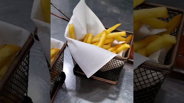 КАК ПРИГОТОВИТЬ ВКУСНЕЙШИЙ БУРГЕР ДОМА? Рецепт от Шеф-повара ВкусЛаб смотреть онлайн